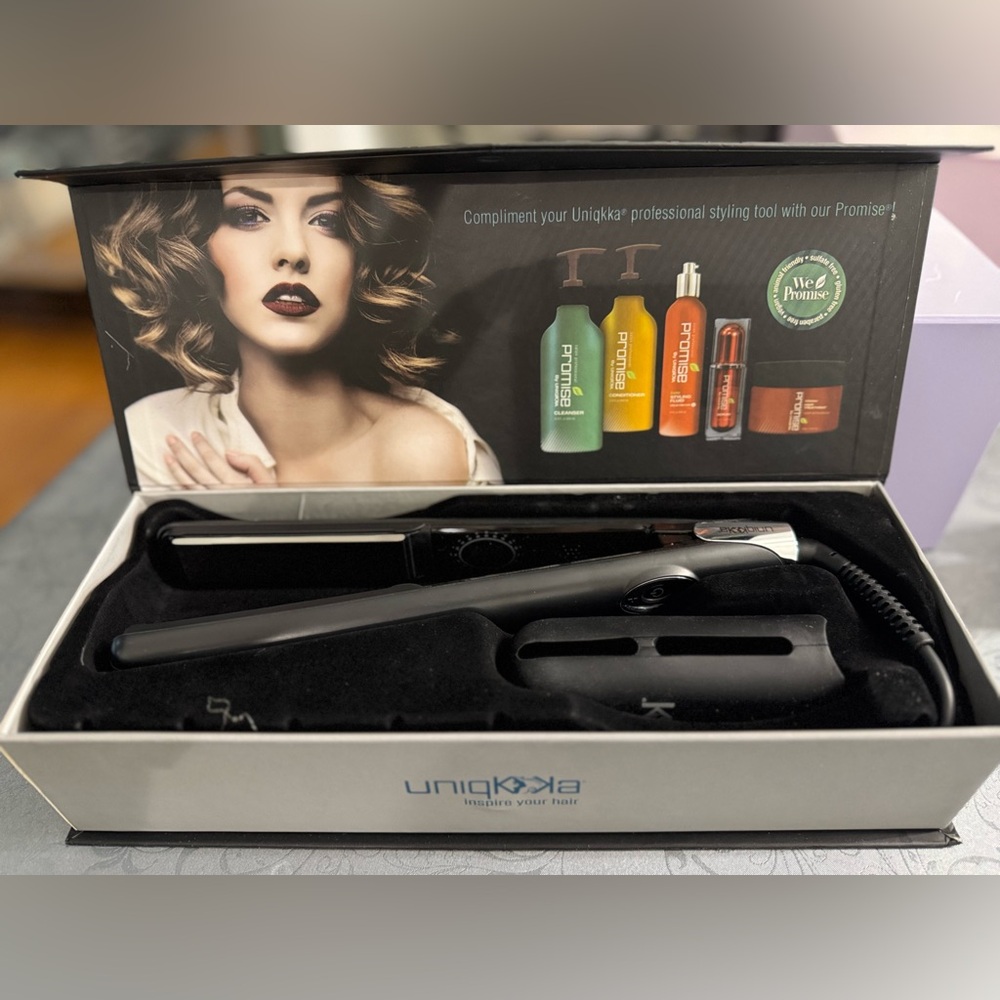 New Black Ceramic Hair Straightener - Professional Flat Iron NWT